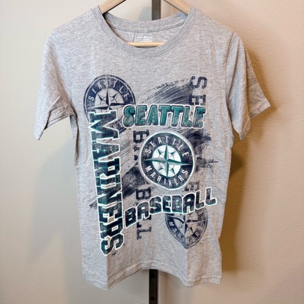 NWT Genuine Merchandise Seattle Mariners youth Tshirt size LG. 10/12